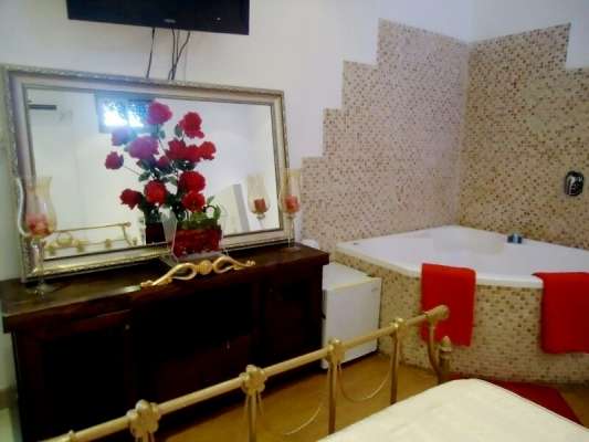 חדרים יוקרתיים לפי שעות בנחם 7