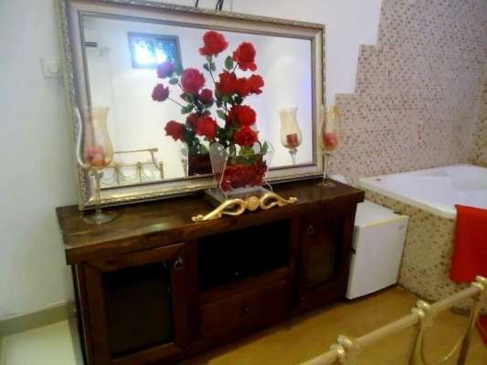 חדרים יוקרתיים לפי שעות בנחם 8