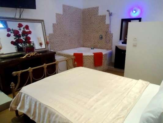 חדרים יוקרתיים לפי שעות בנחם 19